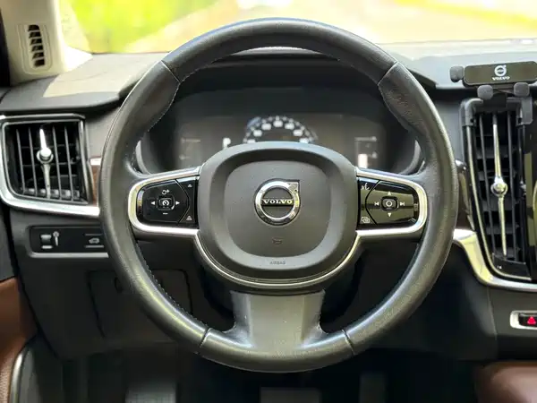 Volvo S90 2017