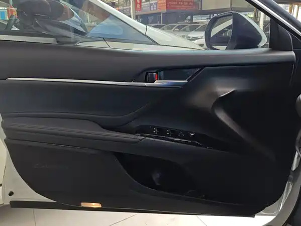 Toyota Camry 2021