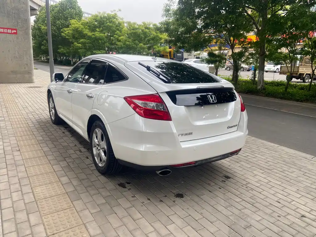 Honda Crosstour 2013 — фото 2