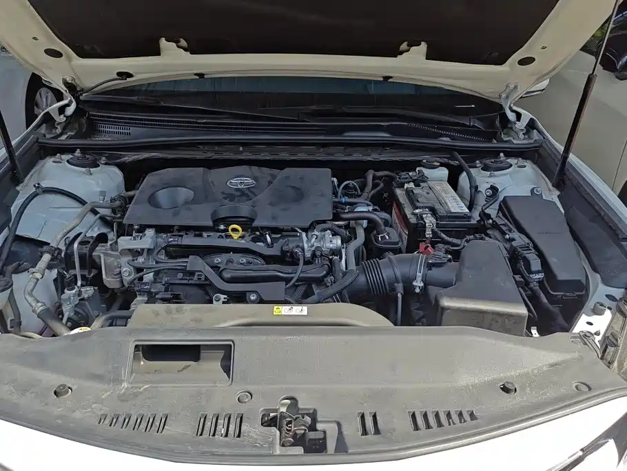 Toyota Camry 2021 — фото 10