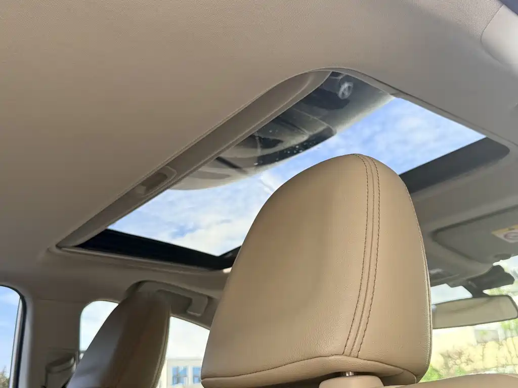 Toyota RAV4 2015 — фото 17