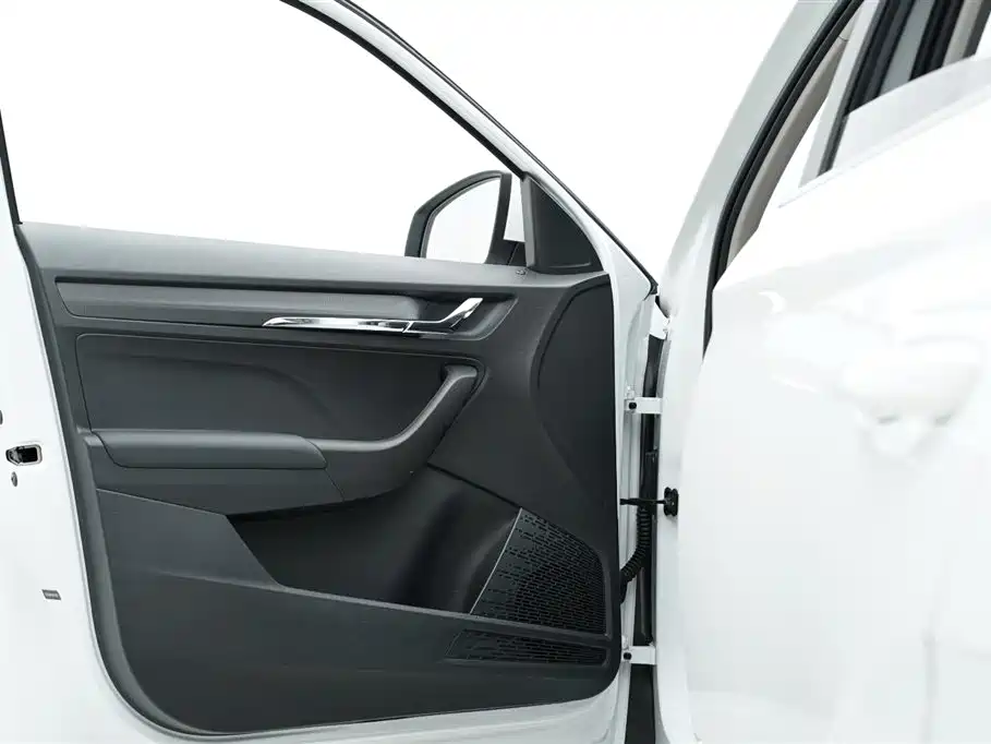 Skoda Kamiq 2023 — фото 10