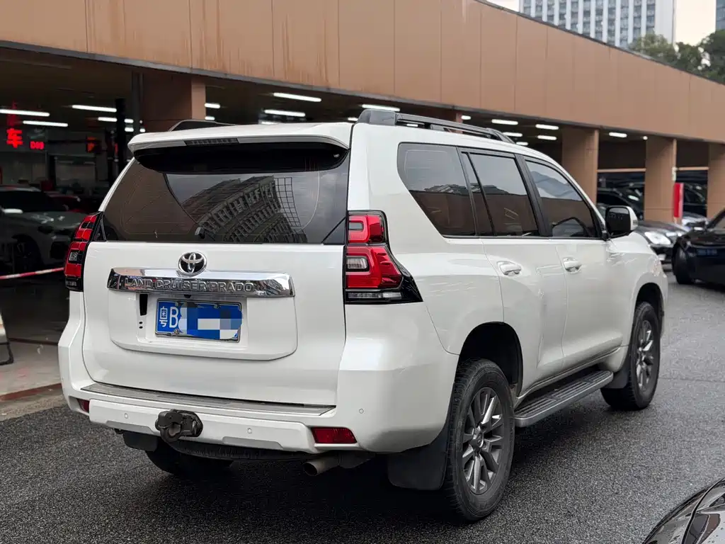 Toyota Prado 2018 — фото 5