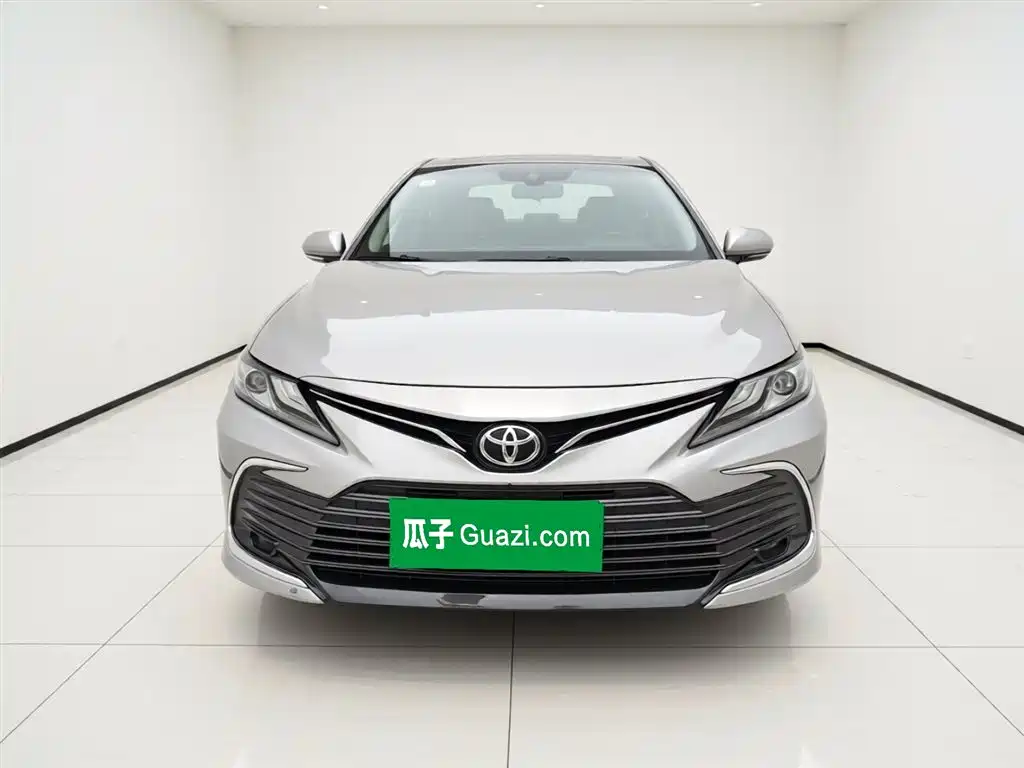 Toyota Camry 2021 — фото 24