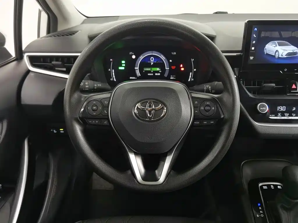 Toyota Corolla 2025 — фото 11