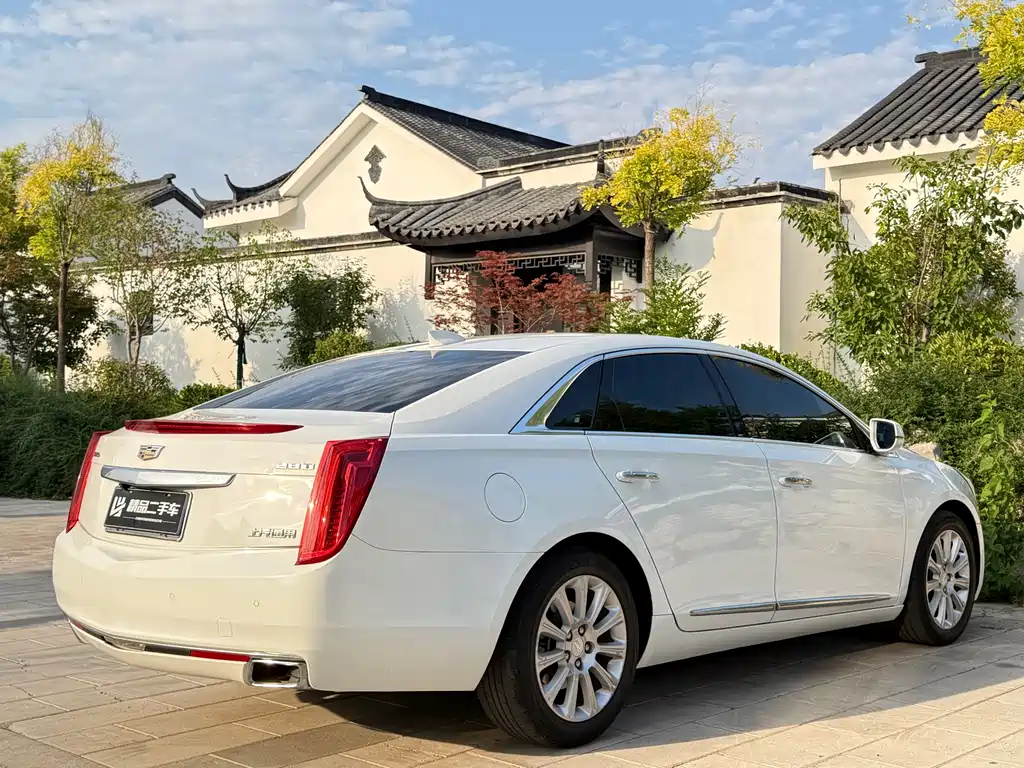 Cadillac XTS 2017 — фото 9