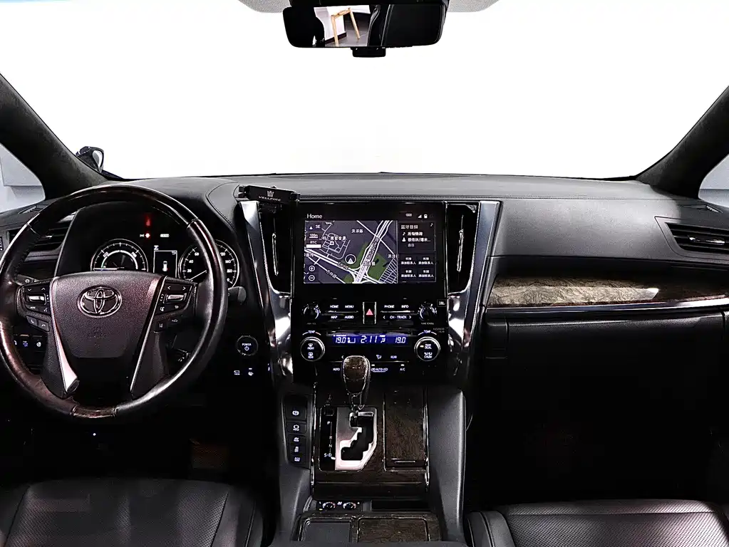 Toyota Vellfire 2022 — фото 18
