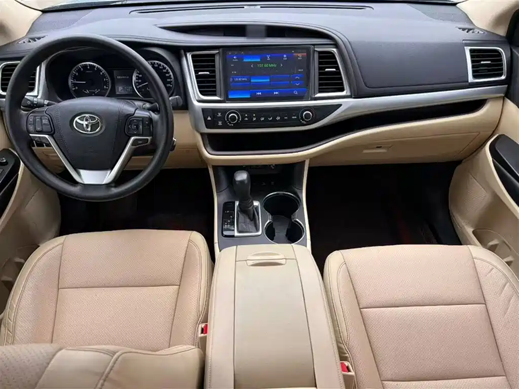Toyota Highlander 2020 — фото 8