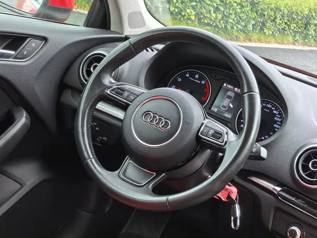 Audi A3 2016 — фото 13