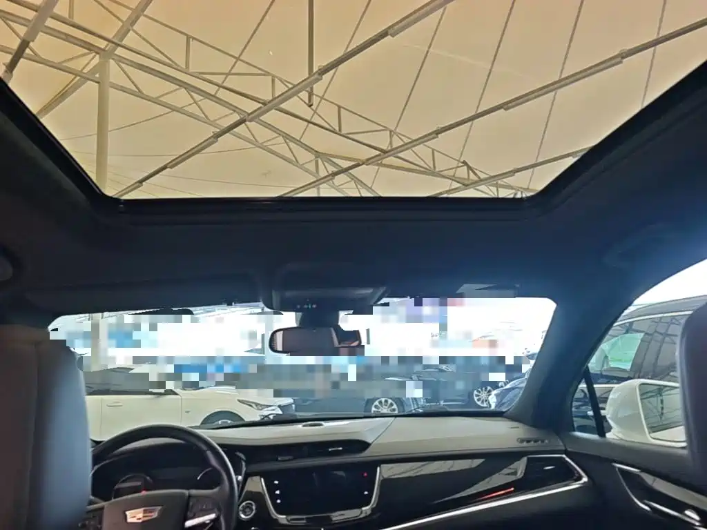 Cadillac XT6 2020 — фото 18