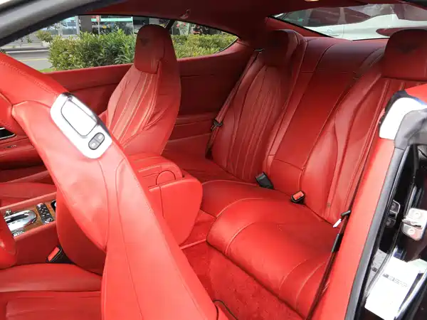 Bentley Continental 2016