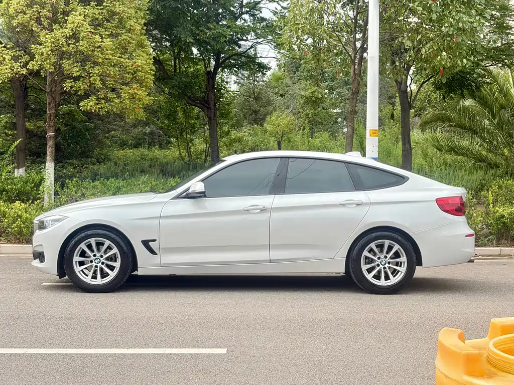 BMW 3 Series GT 2017 — фото 3