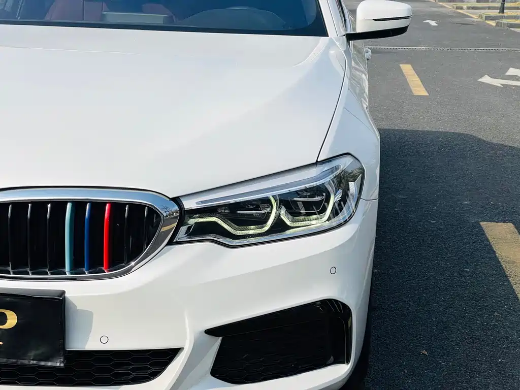BMW 5 Series 2020 — фото 15