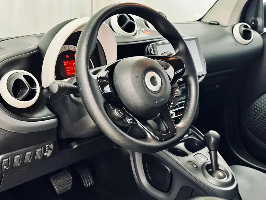 smart fortwo 2016 — фото 6