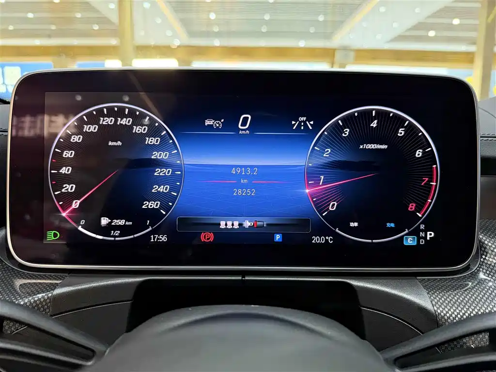 Mercedes-Benz C-Class 2024 — фото 19
