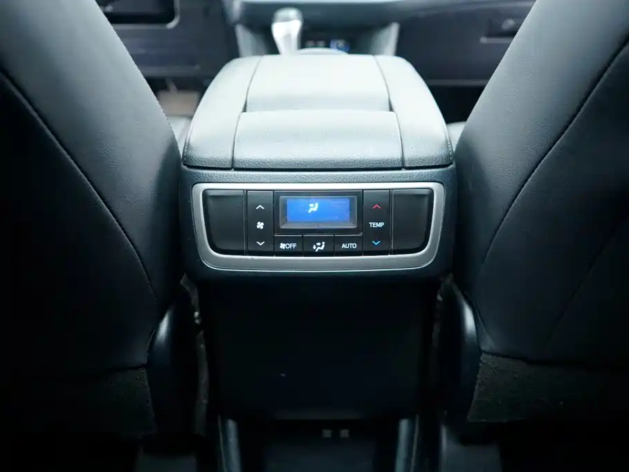 Toyota Highlander 2018 — фото 21