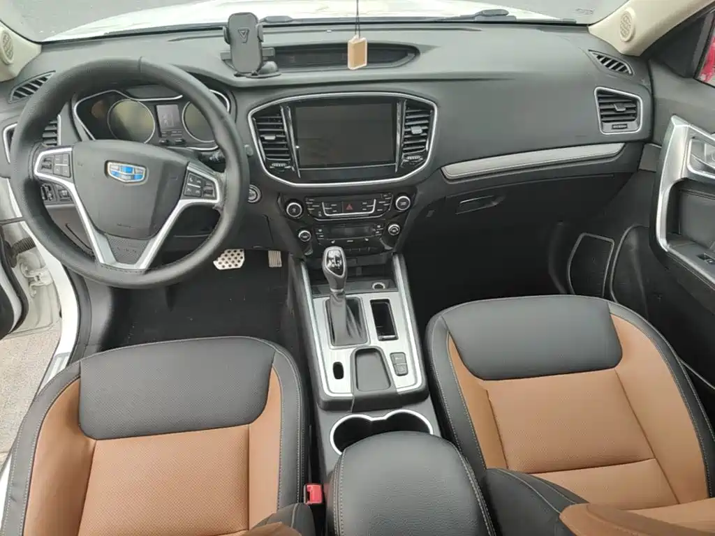 Geely Vision X6 2018 — фото 10