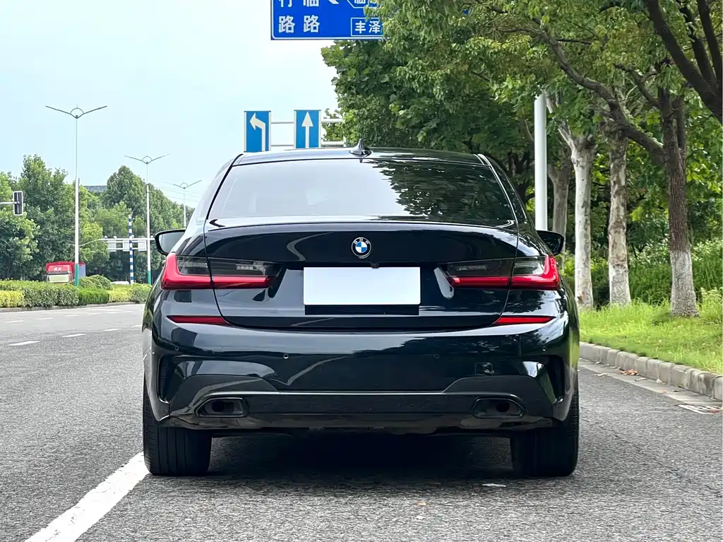 BMW 3 Series 2021