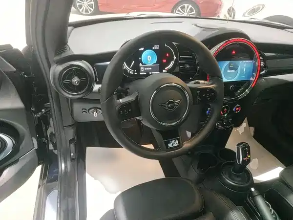 MINI 2024