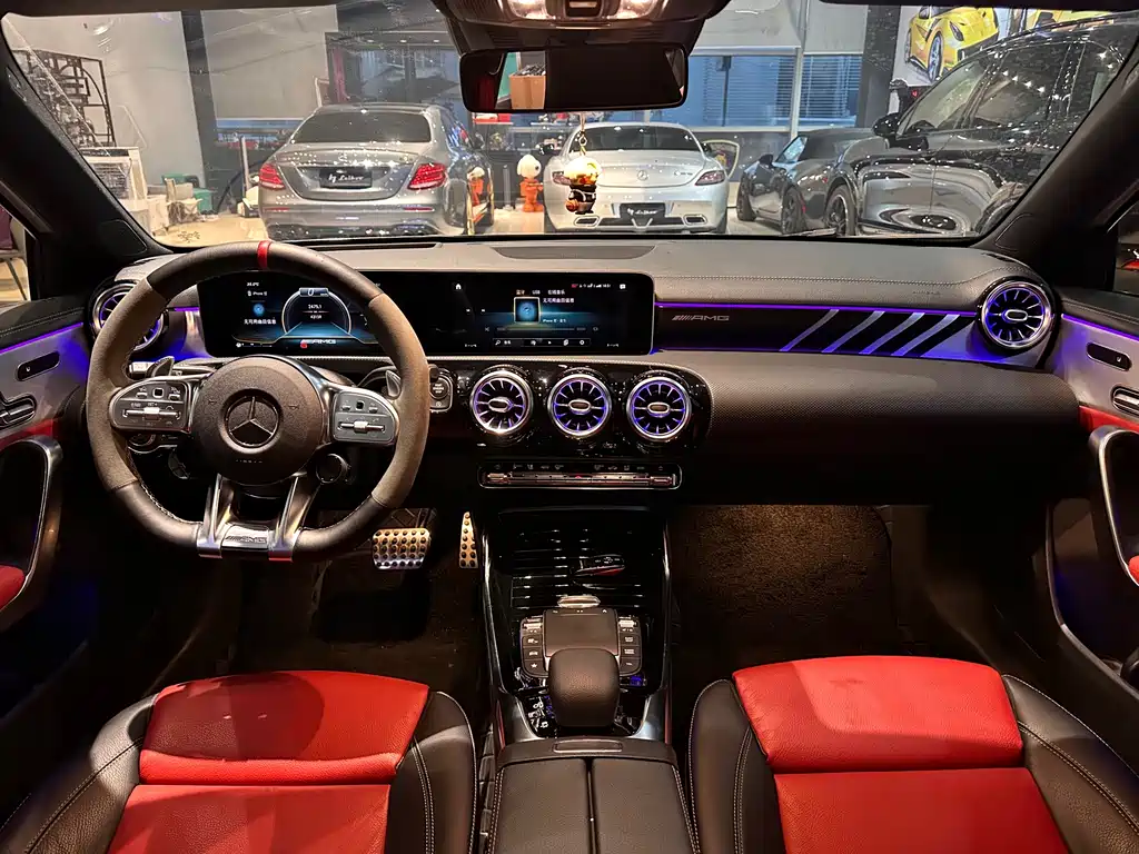 Mercedes-Benz A-Class AMG 2020 — фото 11