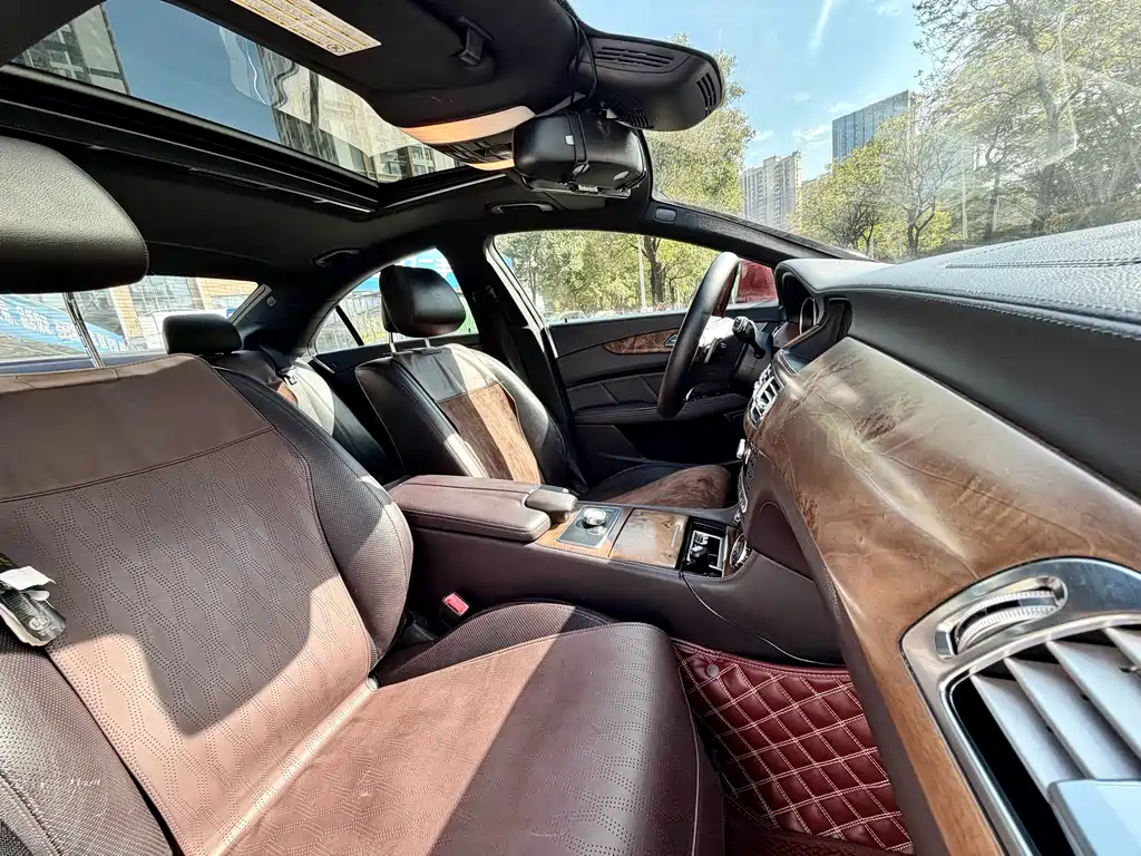 Mercedes-Benz CLS 2013 — фото 10