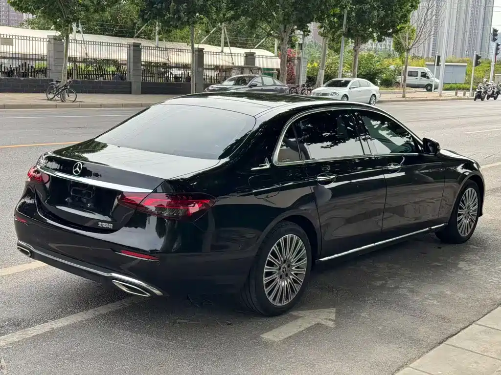 Mercedes-Benz E-Class 2020 — фото 9