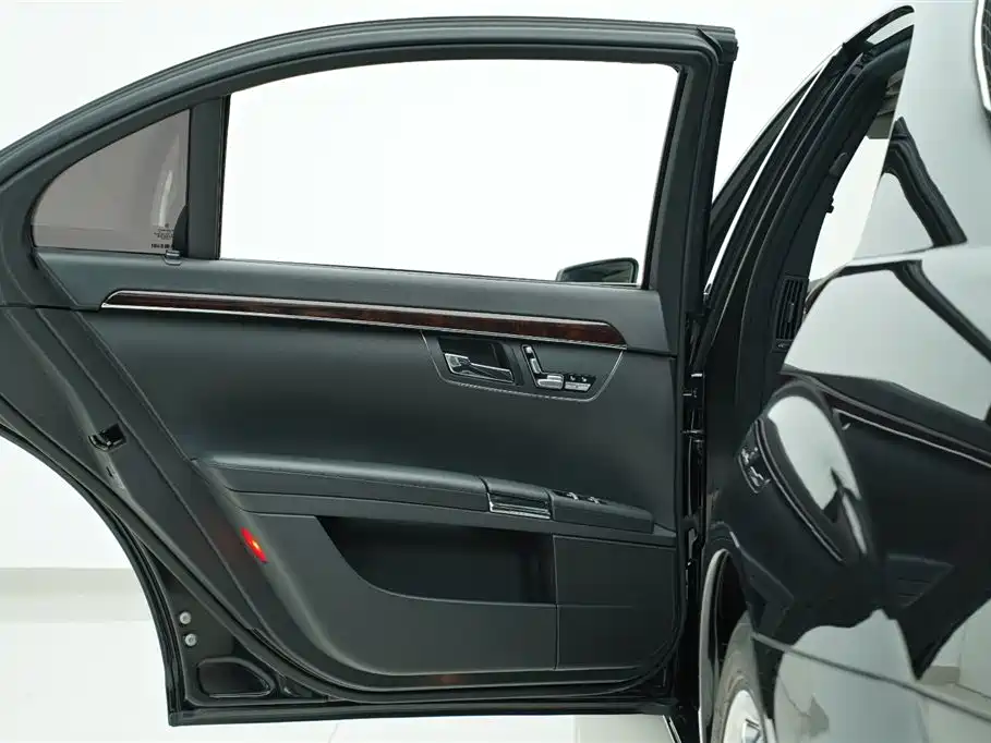 Mercedes-Benz S-Class 2011 — фото 16