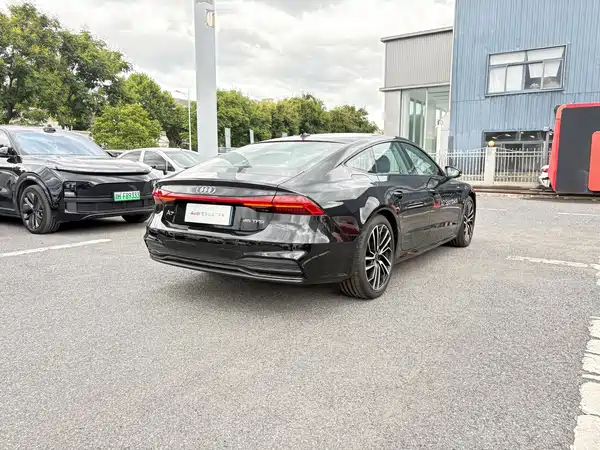 Audi A7 2025
