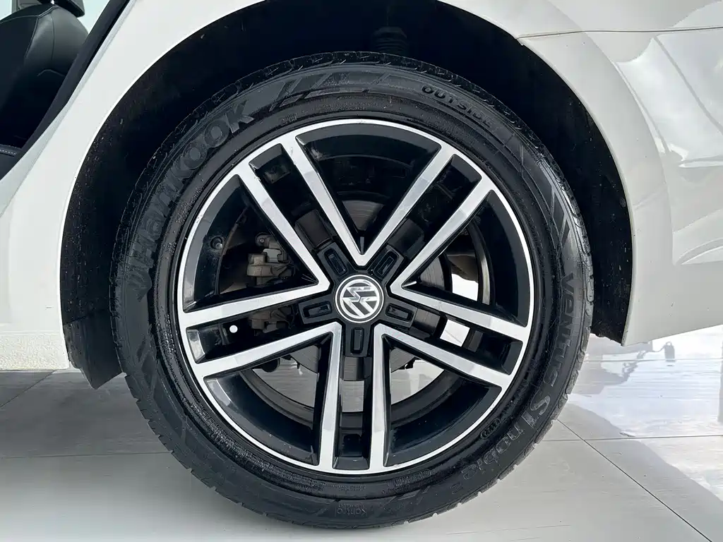 Volkswagen Lamando 2019 — фото 16