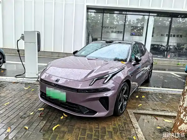 Lynk & Co 07 EM-P 2025