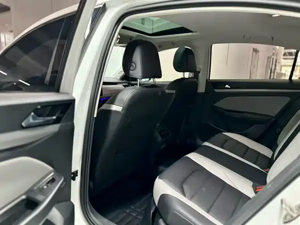 Volkswagen Bora 2024