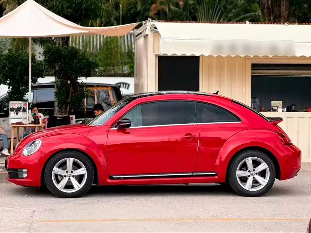 Volkswagen Beetle 2015 — фото 16