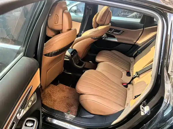 Mercedes-Benz E-Class 2024