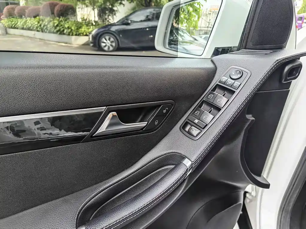 Mercedes-Benz R-Class 2014 — фото 13