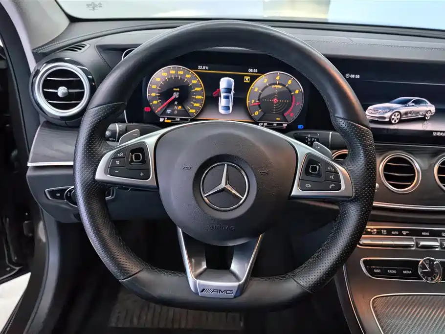 Mercedes-Benz E-Class 2018 — фото 14