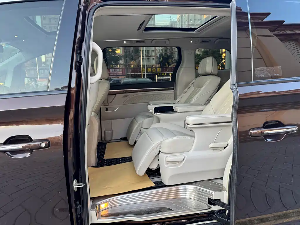 GAC Motor Trumpchi M8 2019 — фото 9