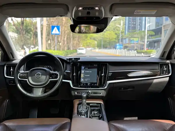 Volvo S90 2017