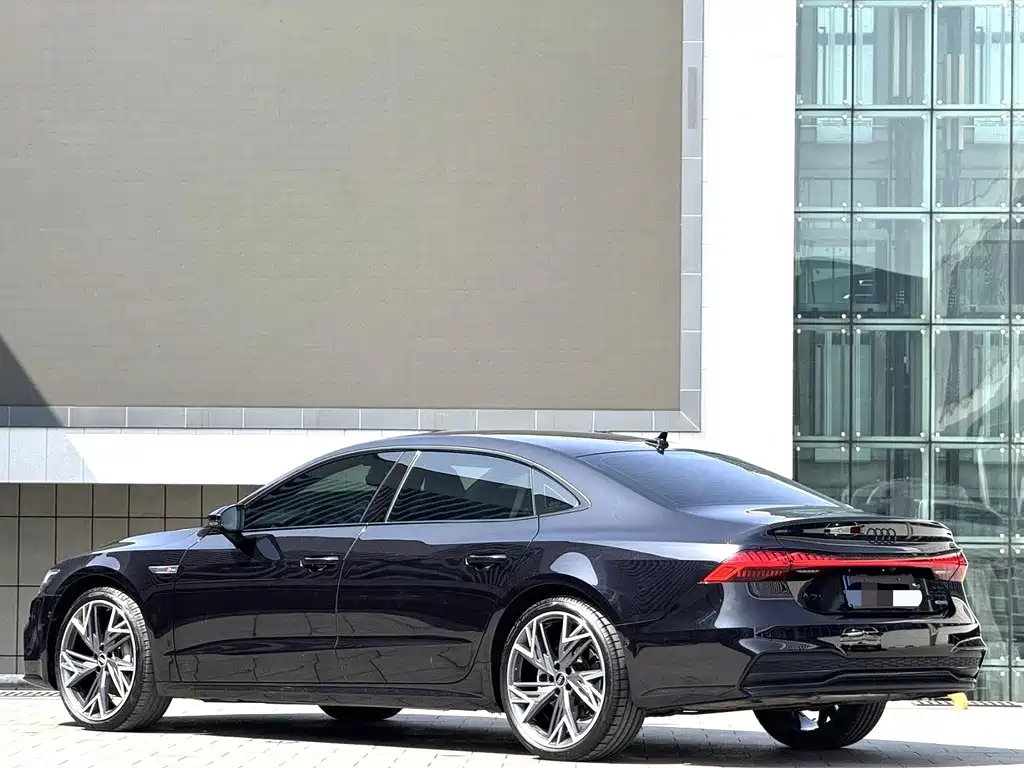 Audi A7L 2024 — фото 8