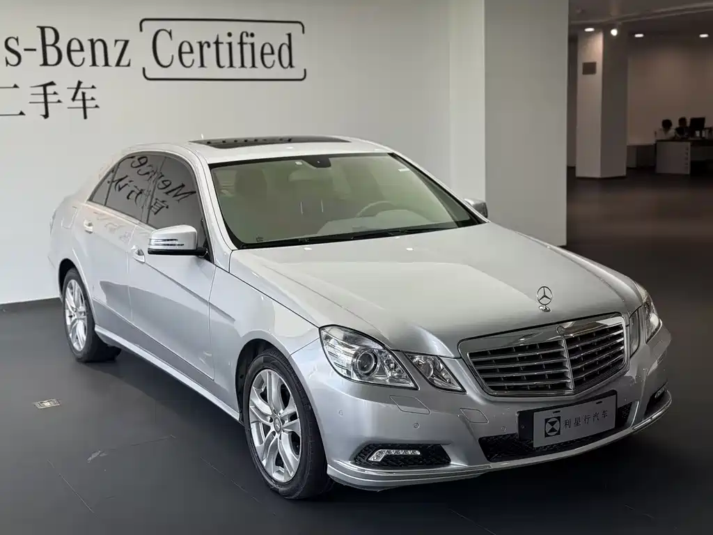 Mercedes-Benz E-Class 2010 — фото 24