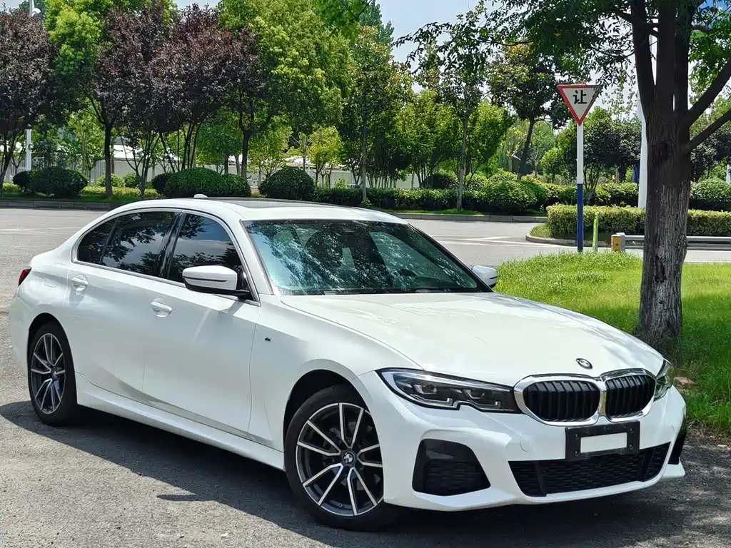 BMW 3 Series 2021