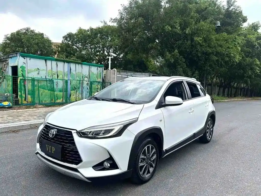Toyota Yaris L 2023