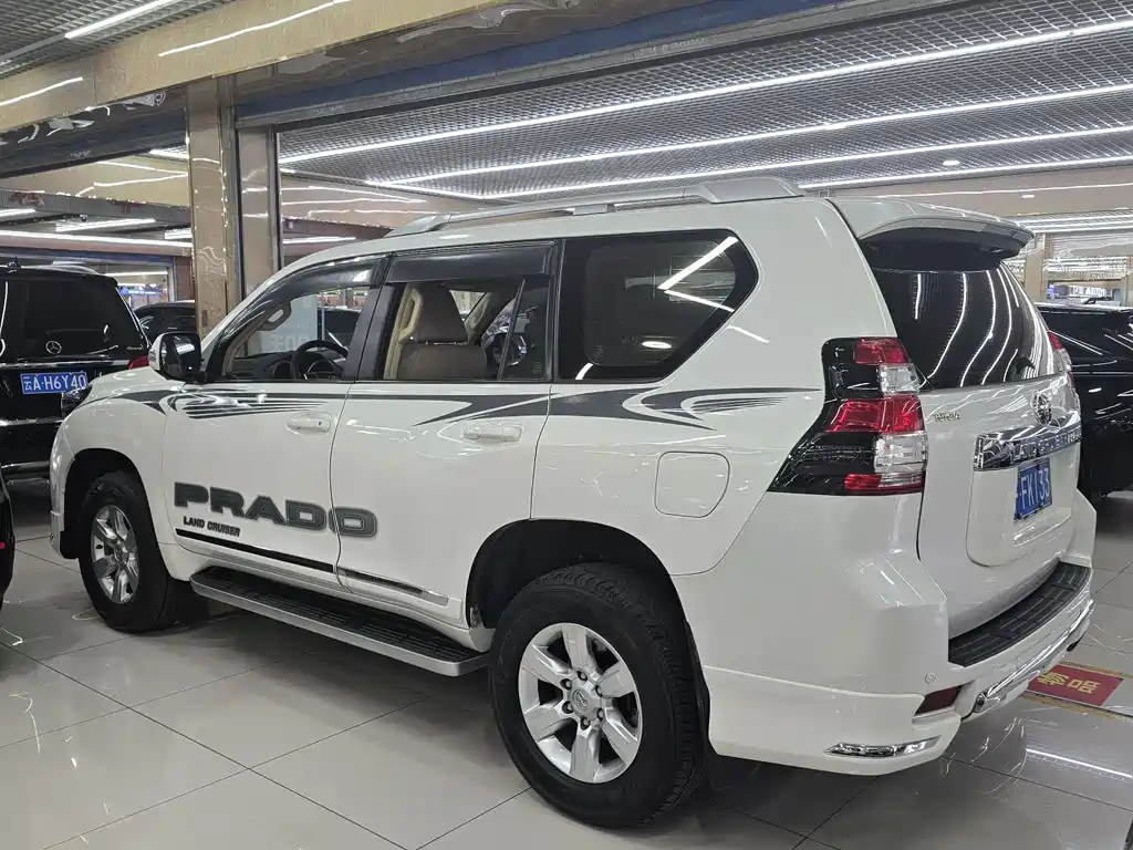 Toyota Prado 2017 — фото 13