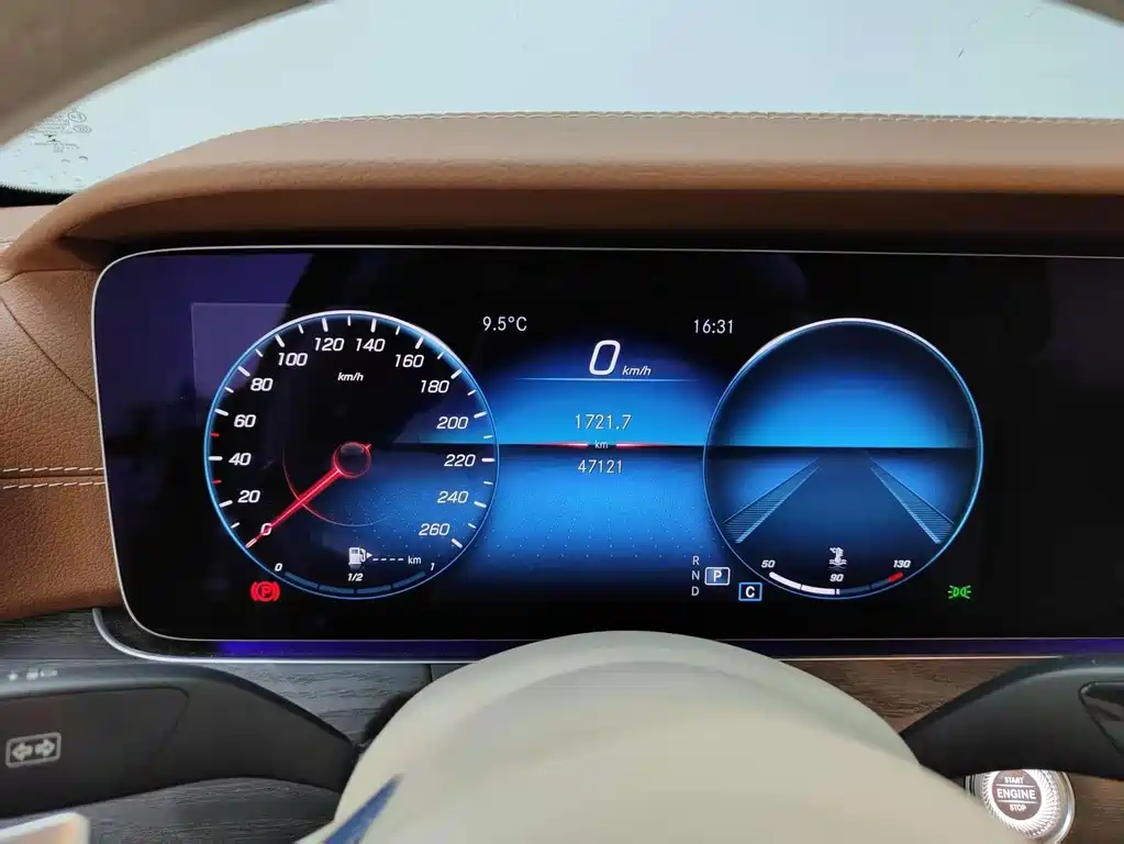 Mercedes-Benz E-Class 2022 — фото 19