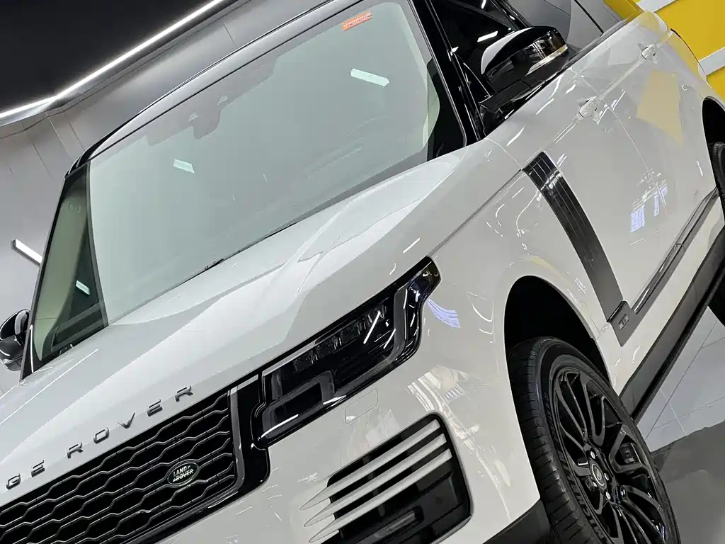 Land Rover Range Rover 2021 — фото 27