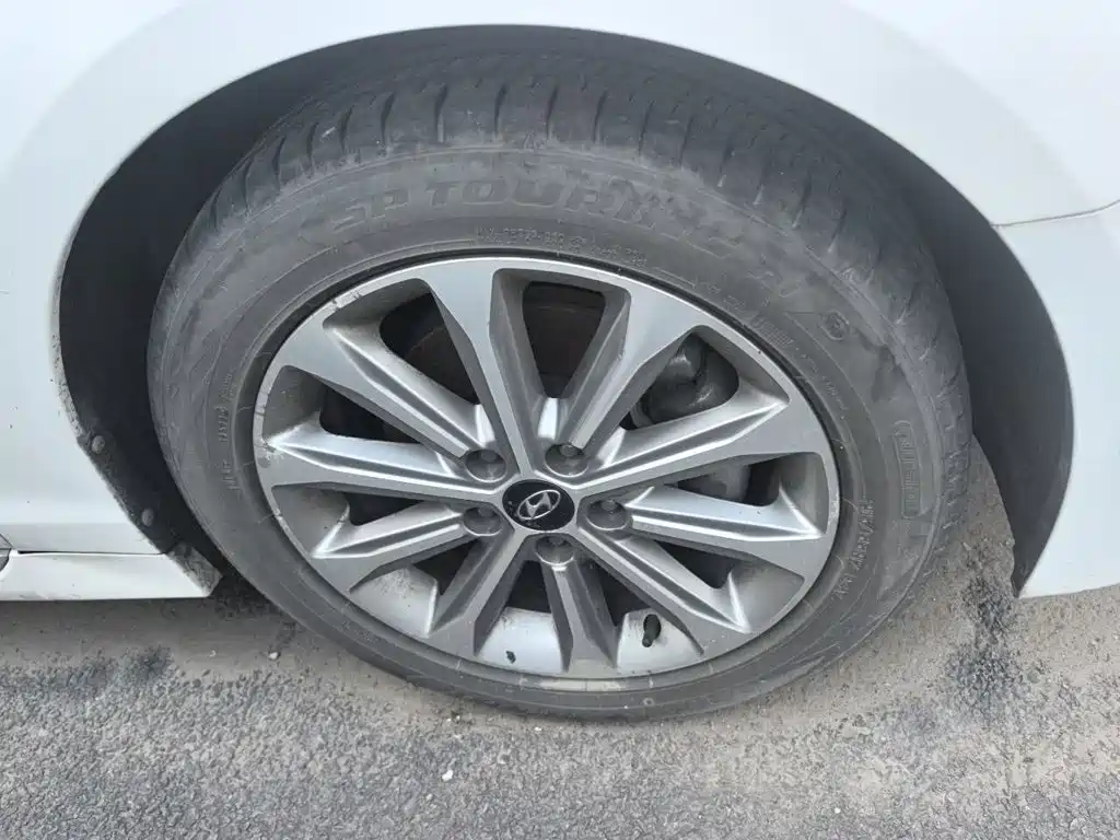 Hyundai Sonata 2015 — фото 24
