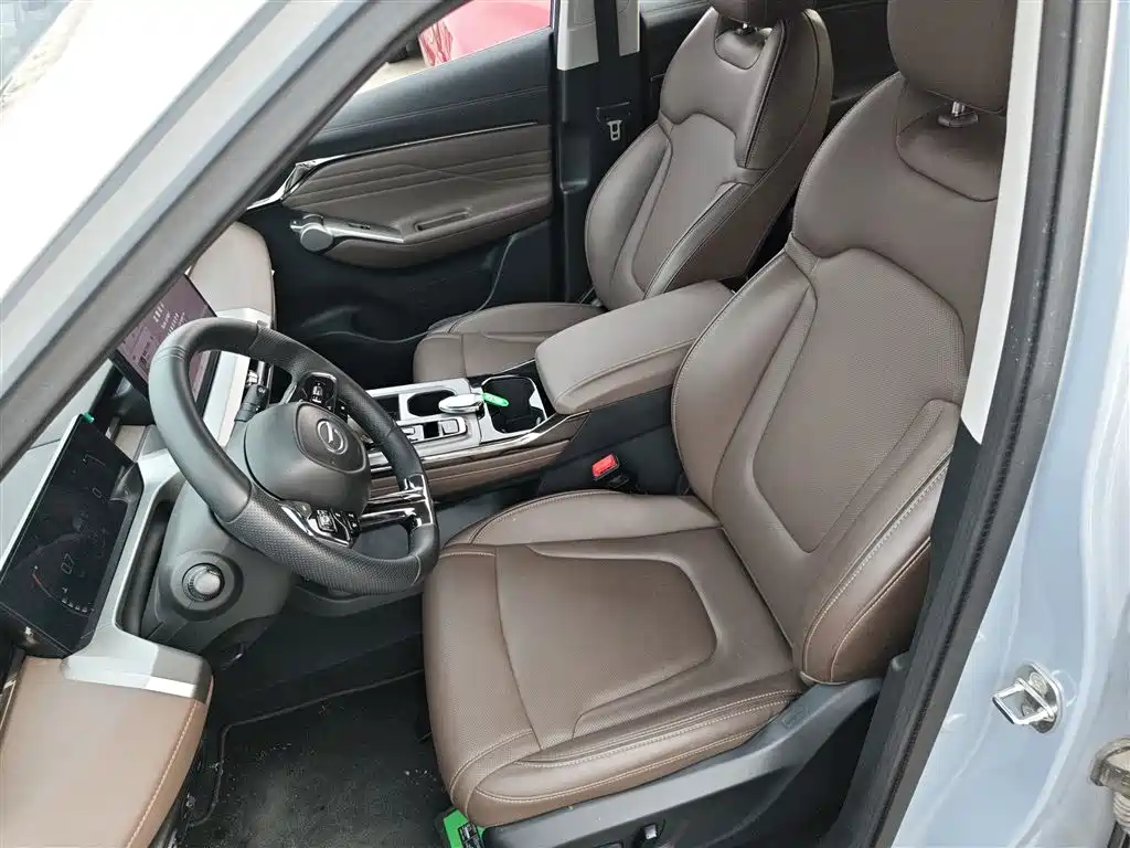 GAC Motor Trumpchi GS4 2024 — фото 15