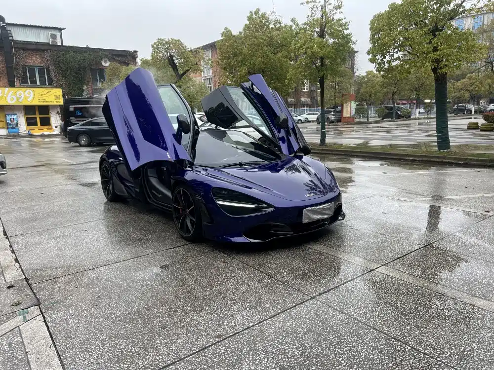 McLaren 720S 2019 — фото 9