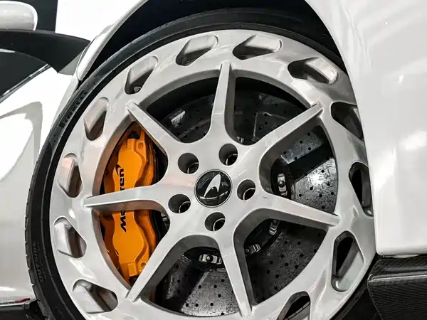 McLaren 650S 2015