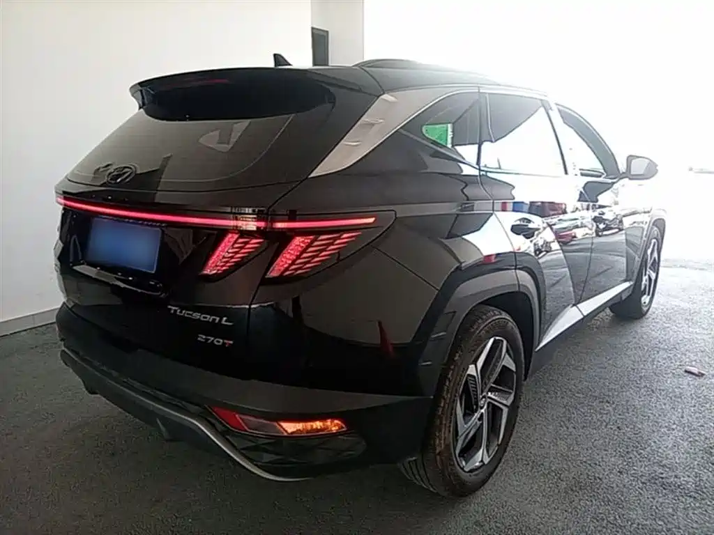 Hyundai Tucson 2023 — фото 7