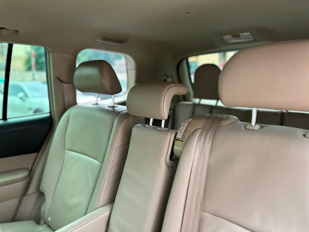 Toyota Highlander 2010 — фото 17